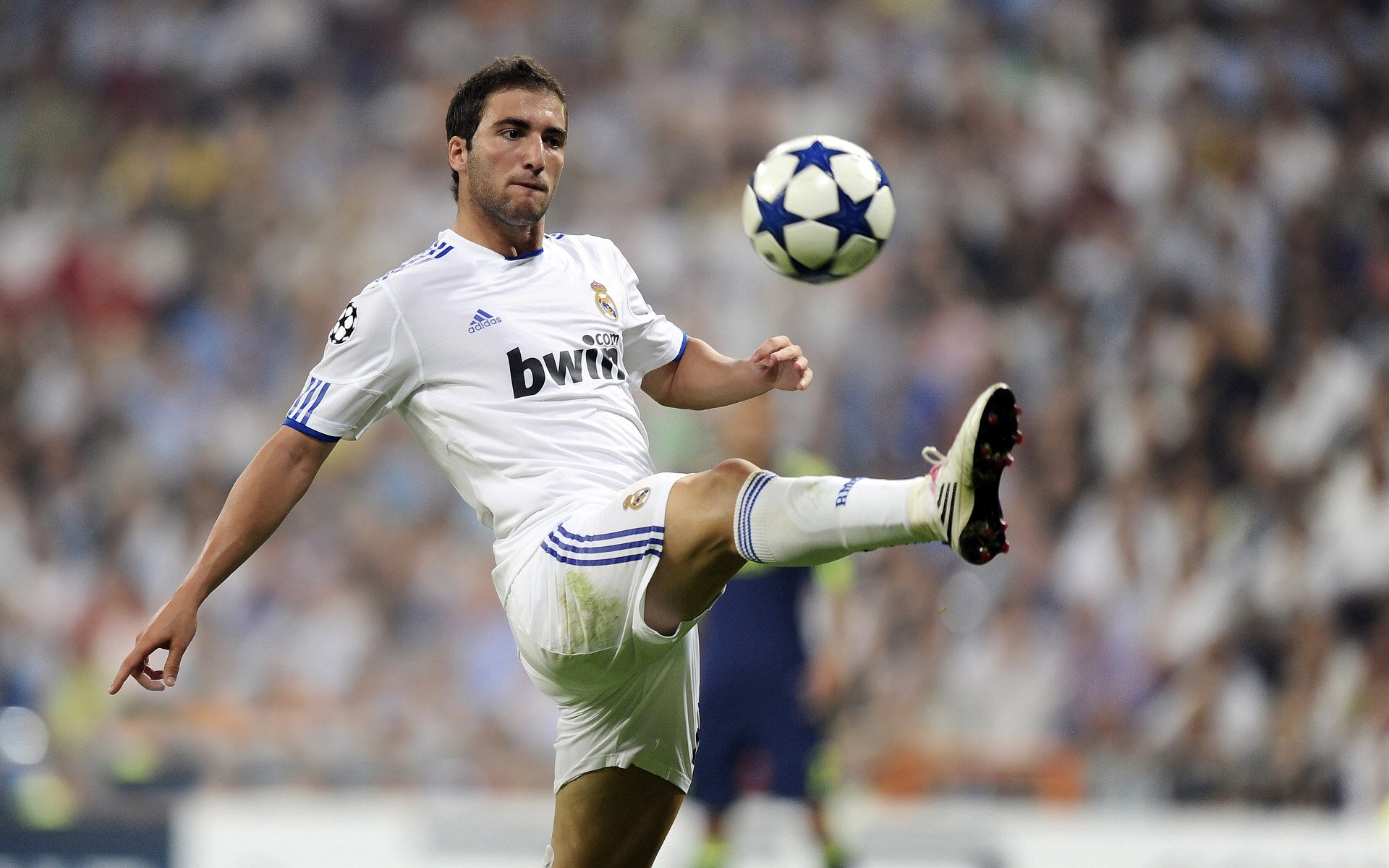 多平台推行足球文化微电影,弘扬体育精神,足球专题片